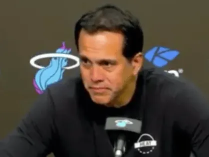 开云娱乐-斯波谈延期：这情况热火训练馆也有过，通常15分钟就能修复